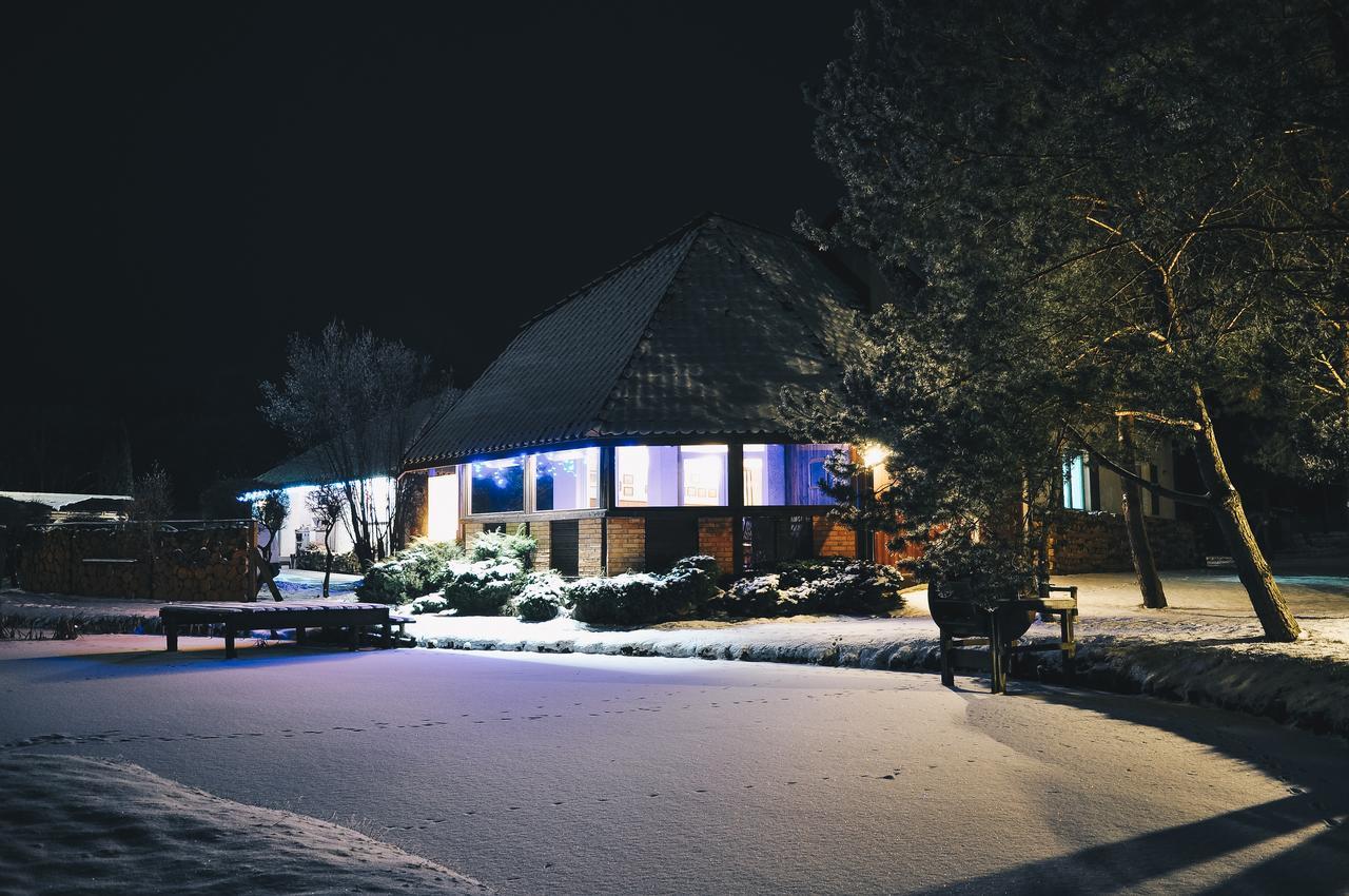 Motel Hotelik オルシュティン エクステリア 写真